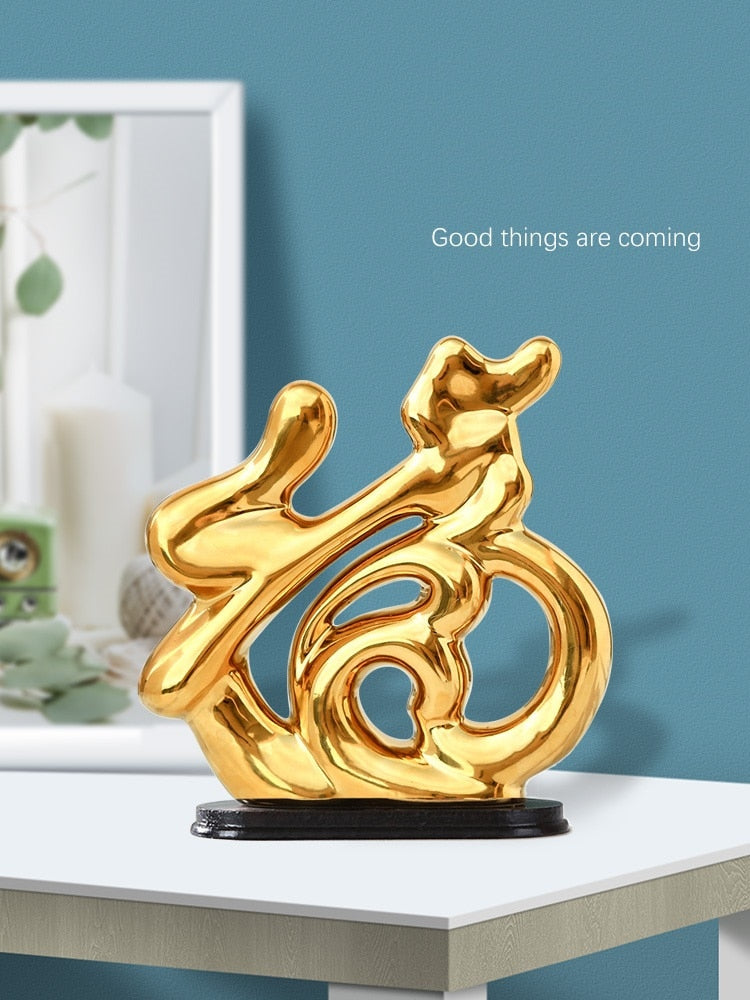 European Creative Ceramics Ornament Home Decoration Crafts TV Cabinet Office Statues Accessories Wedding Gift Figurines